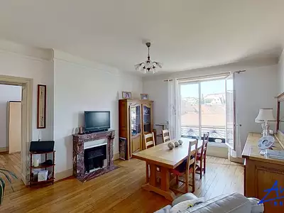 Immeuble, 698 m²