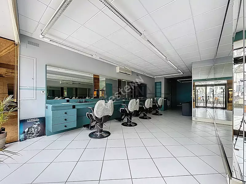 Divers, 50 m²