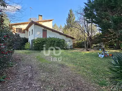 Maison, 243 m²