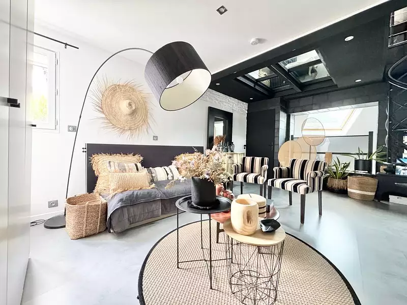 Maison, 280 m²