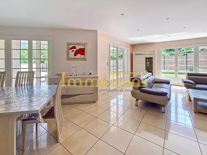 Maison, 160 m²
