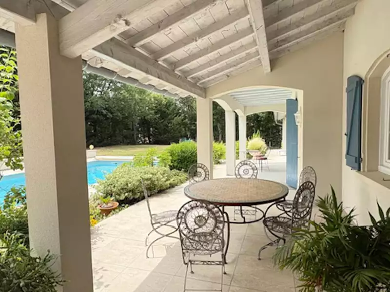 Maison, 230 m²