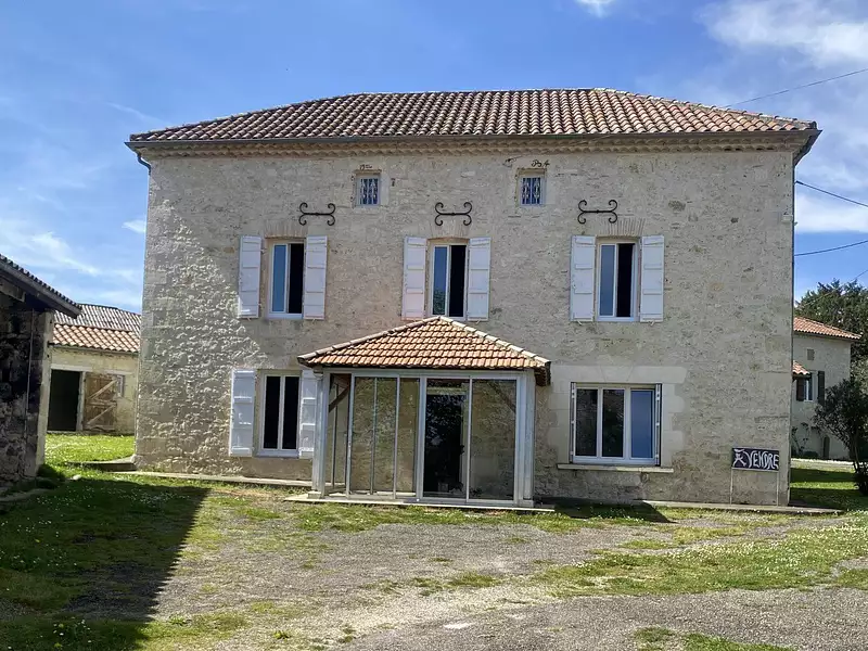 Maison, 239 m²