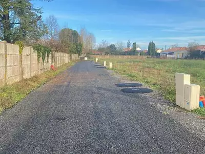 Terrain, 369 m²