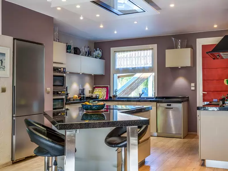 Maison, 335 m²