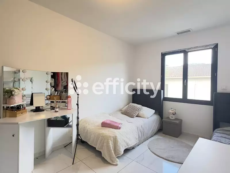 Maison, 92 m²