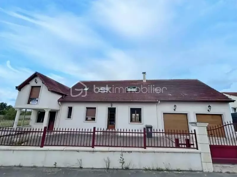 Maison, 220 m²
