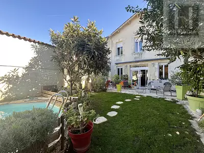 Maison, 340 m²