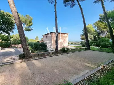 Maison, 215 m²