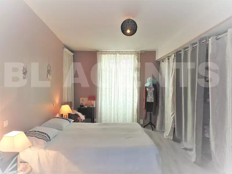 Maison, 240 m²