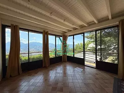 Maison, 331,84 m²