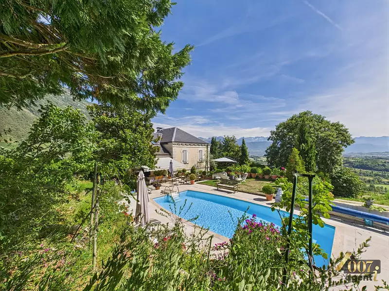 Maison, 244 m²