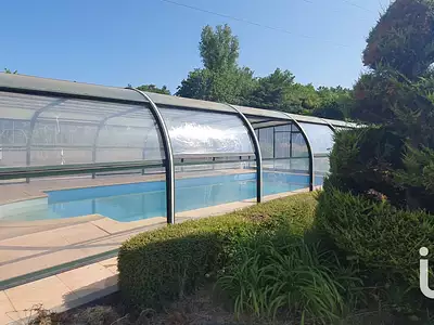Maison, 248 m²