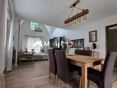 Maison, 203 m²