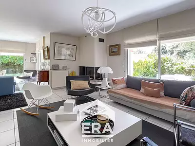 Maison, 260 m²