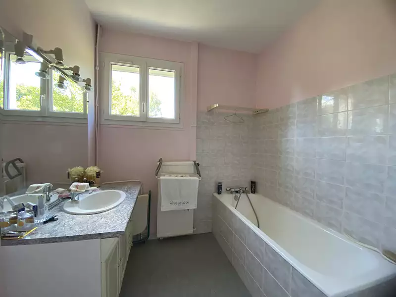 Maison, 225 m²