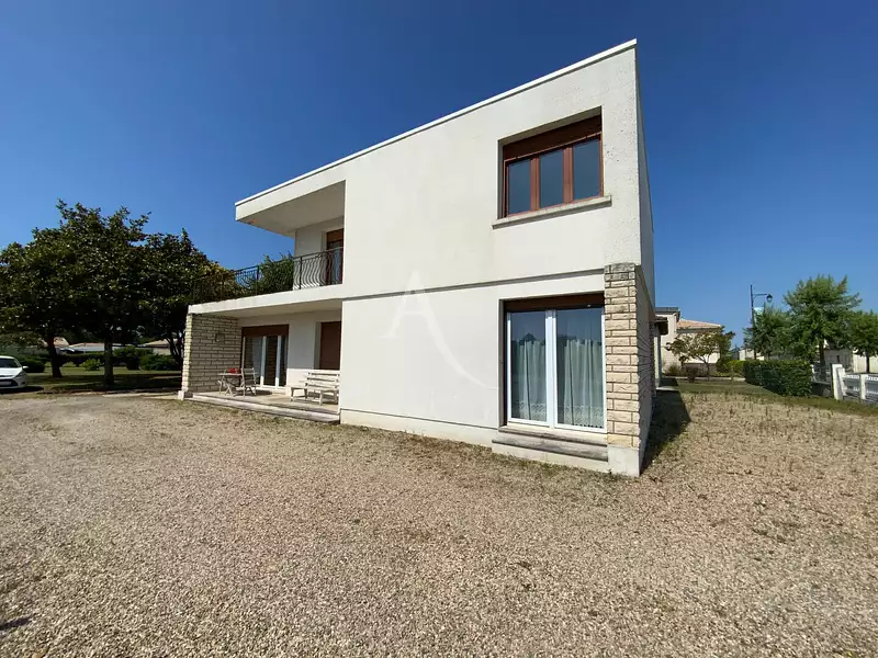 Maison, 155 m²