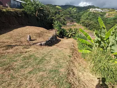 Terrain, 2 500 m²
