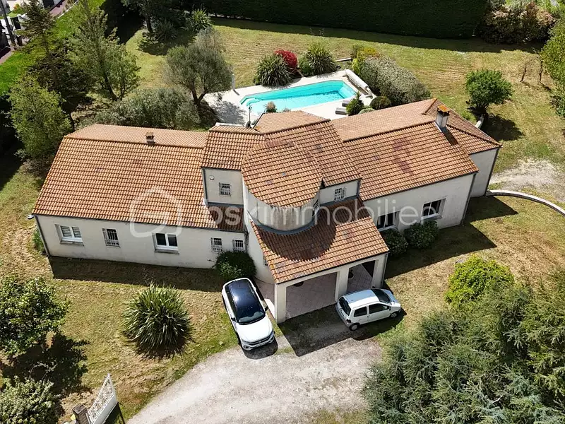 Maison, 237 m²