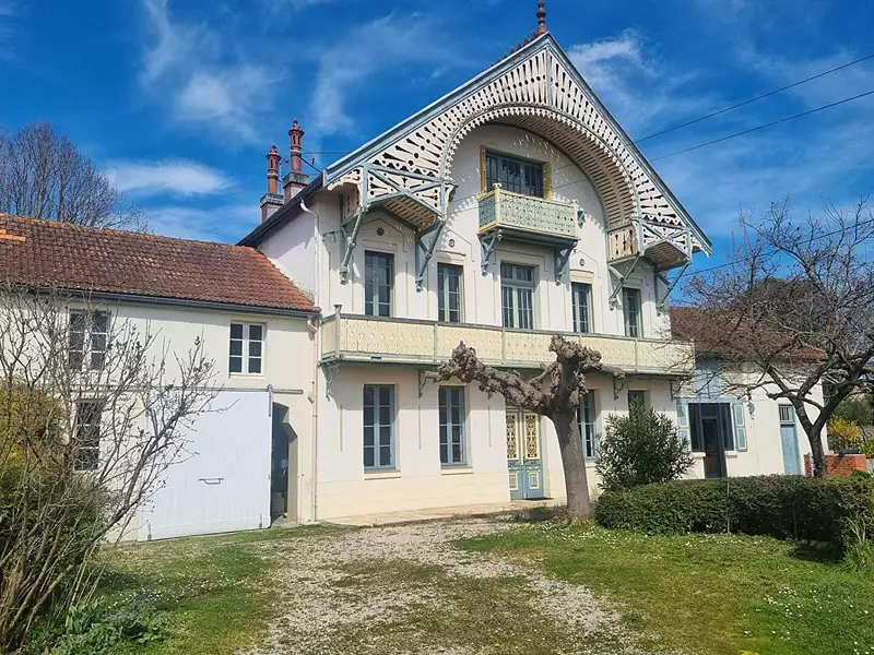 Maison, 180 m²