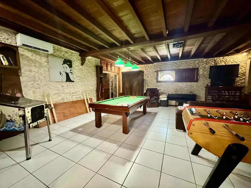 Maison, 260 m²