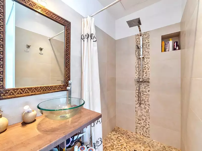 Maison, 220 m²