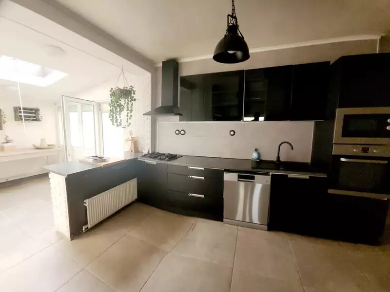Maison, 218 m²