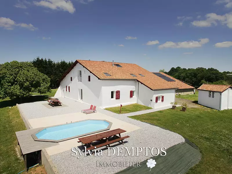 Maison, 350 m²