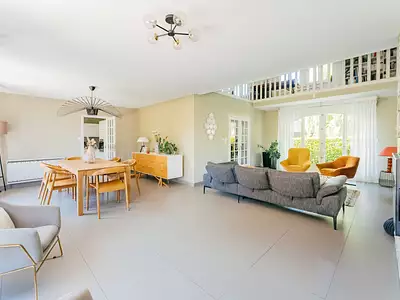 Maison, 215 m²