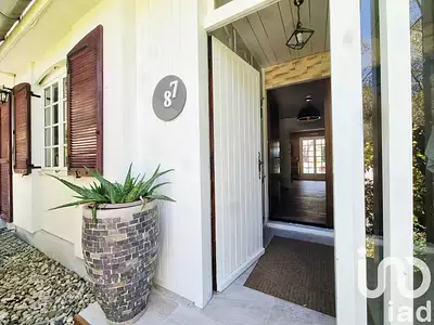 Maison, 176 m²
