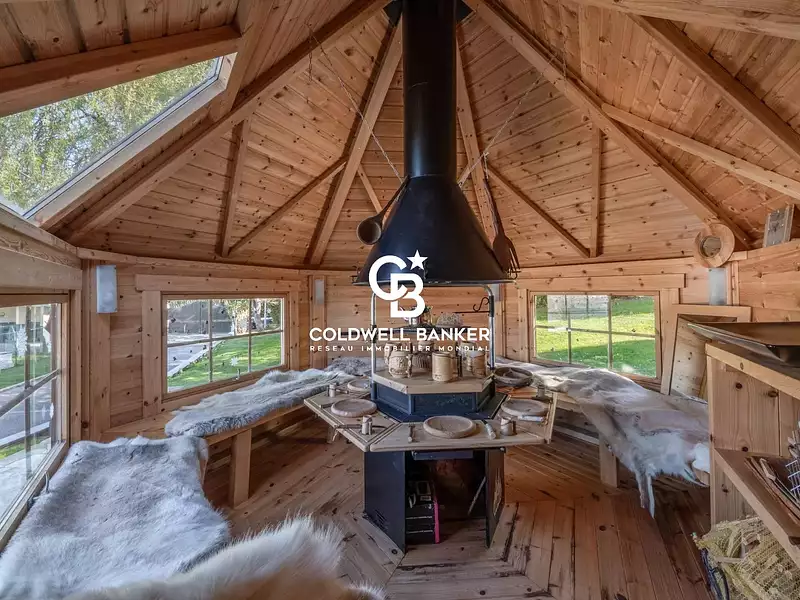 Maison, 280 m²