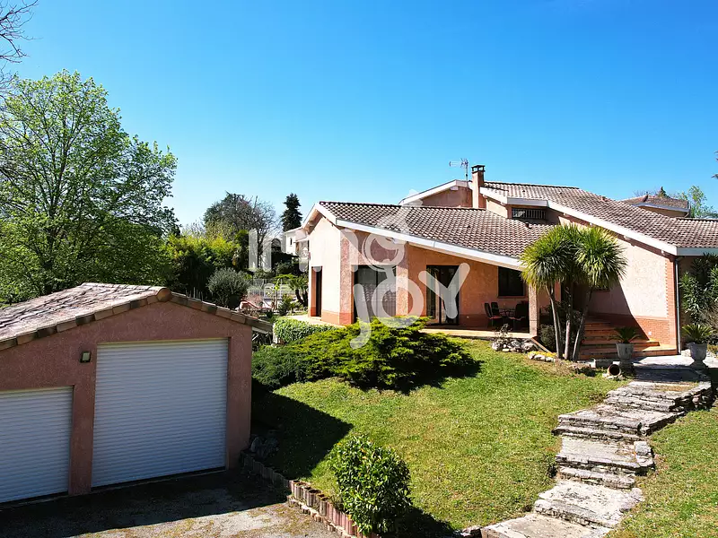 Maison, 156 m²