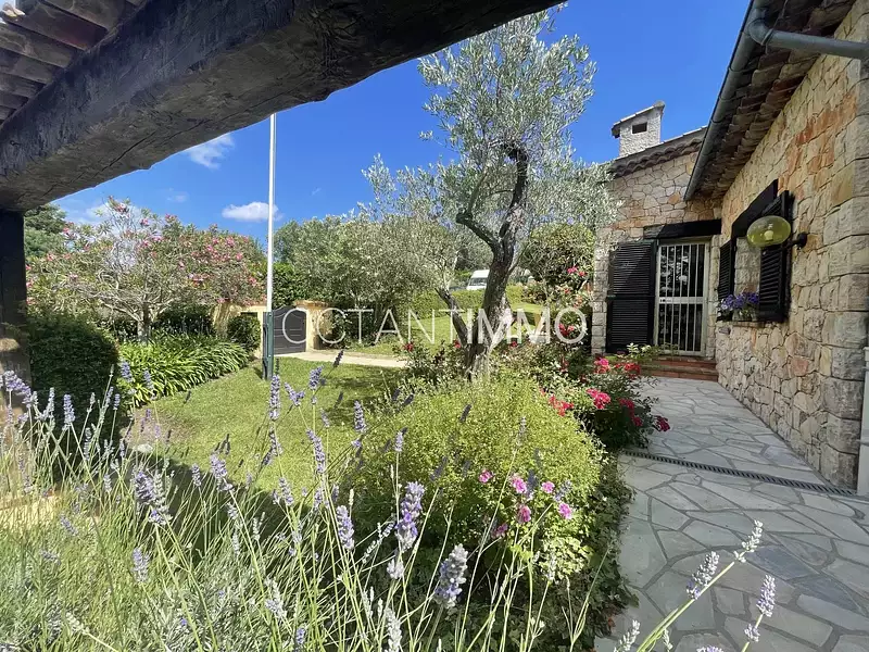 Maison, 260 m²