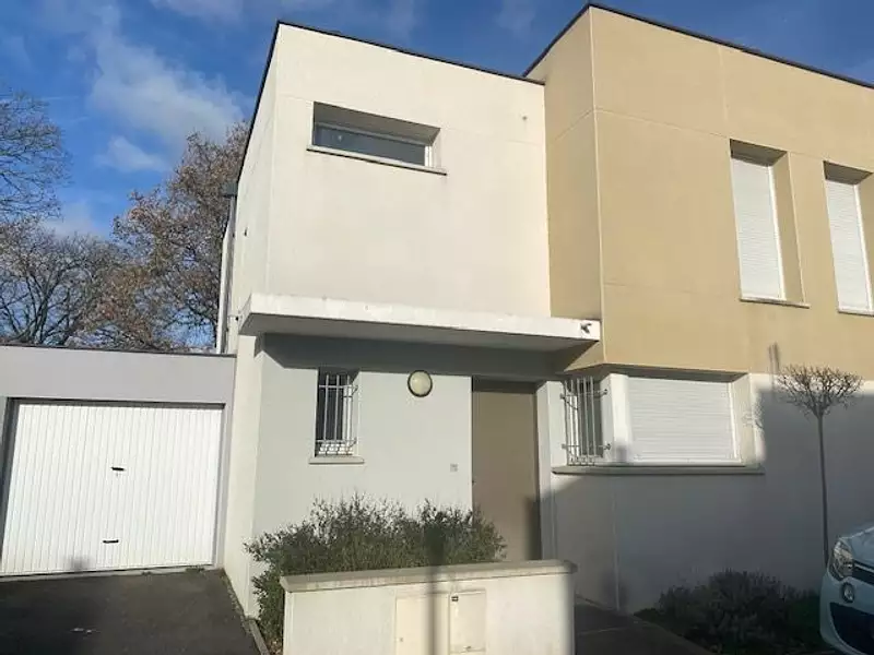 Maison, 77 m²