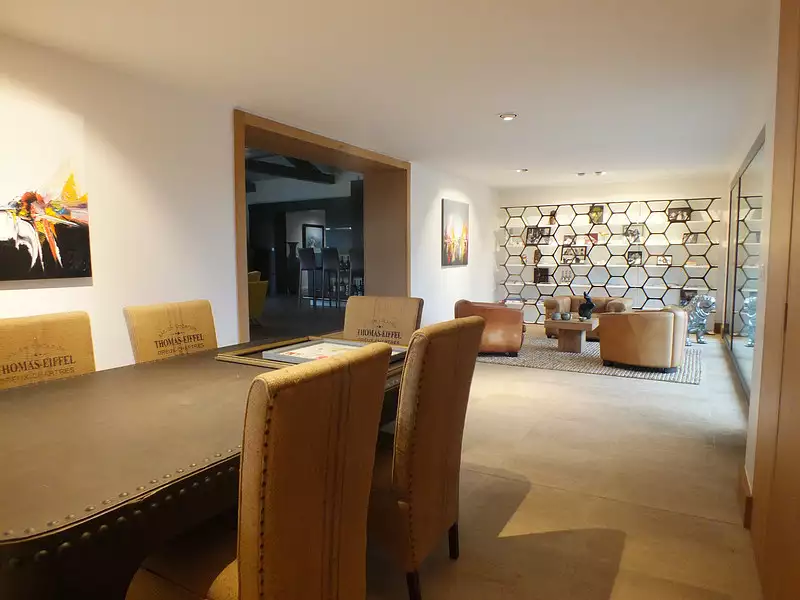 Maison, 730 m²