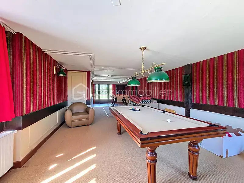 Maison, 255 m²