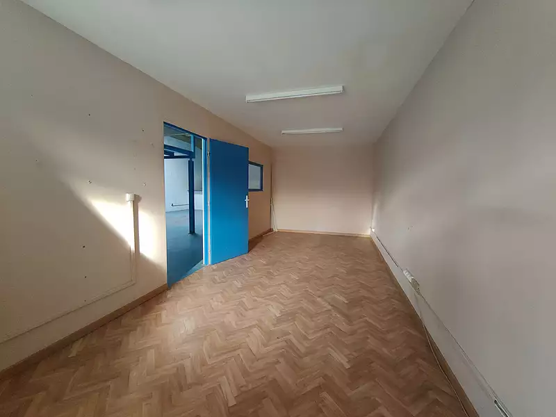 Divers, 200 m²