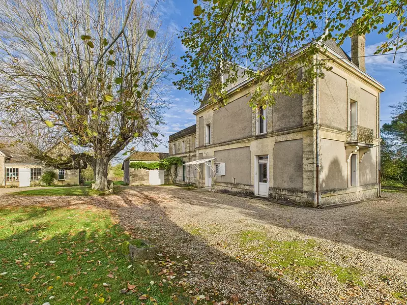 Maison, 280 m²