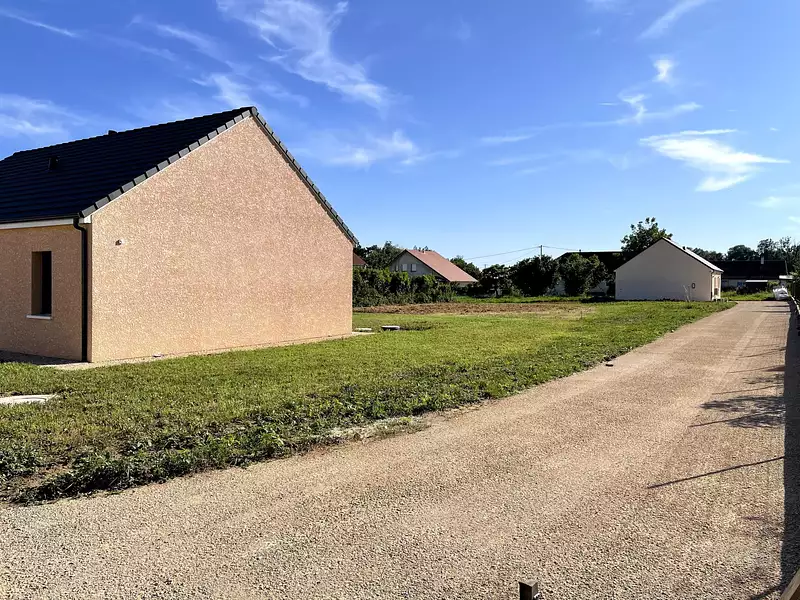 Terrain, 784 m²