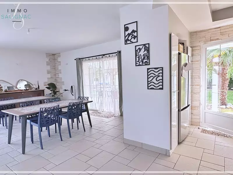 Maison, 181 m²