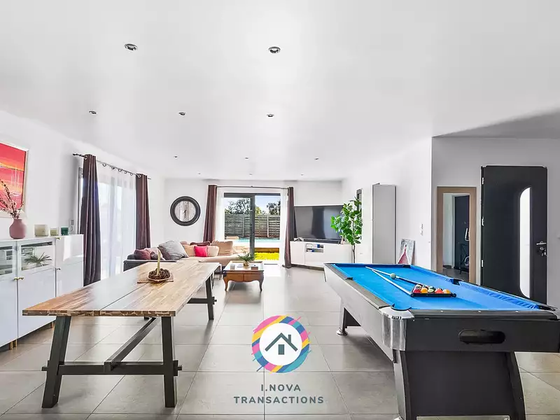 Maison, 180 m²