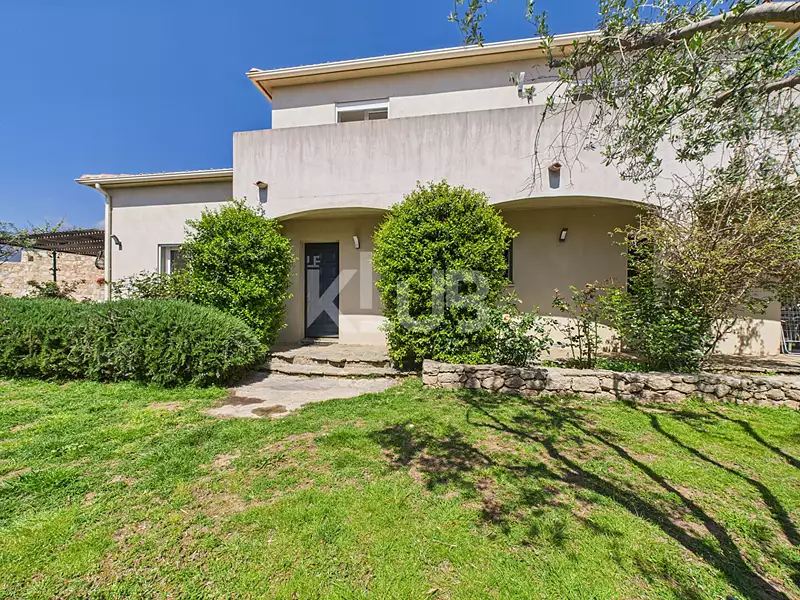 Maison, 167 m²
