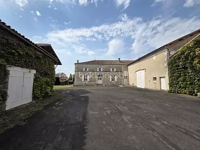 Maison, 210 m²