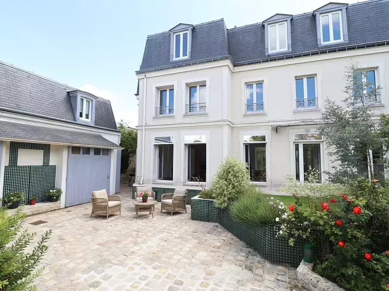 Maison, 400 m²