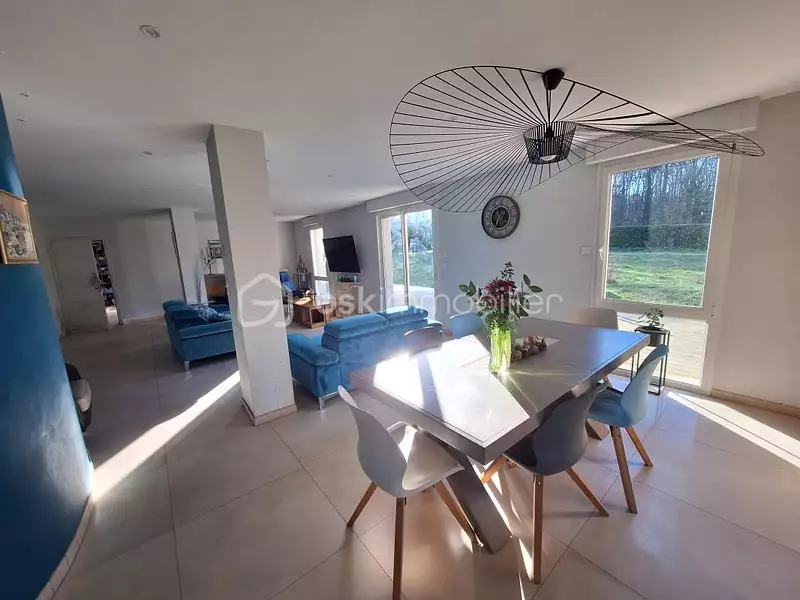 Maison, 310 m²