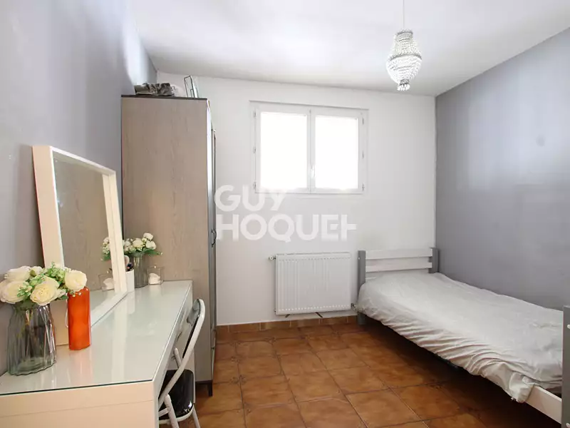 Maison, 196 m²
