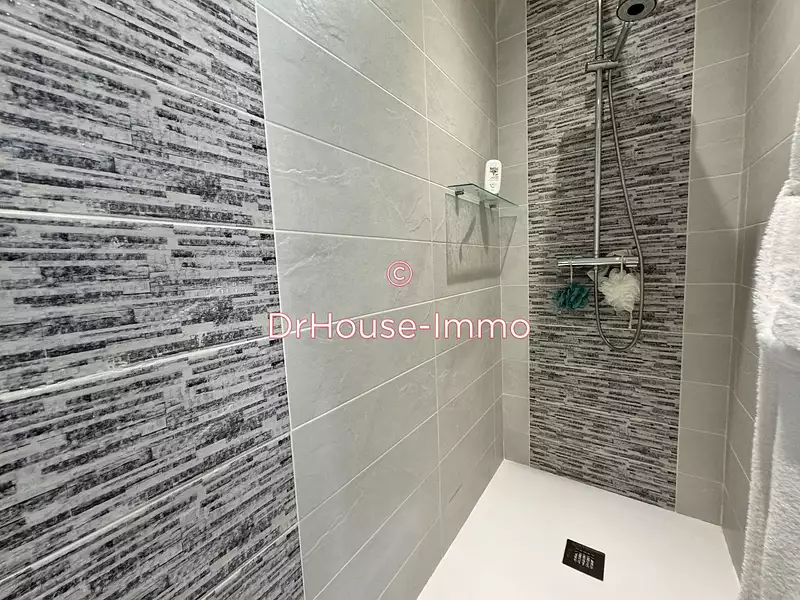 Maison, 250 m²