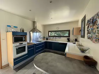 Maison, 248 m²