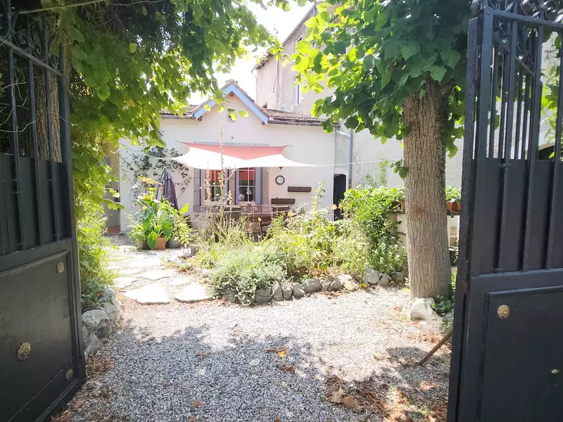 Maison, 250 m²