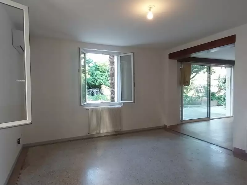 Immeuble, 218 m²